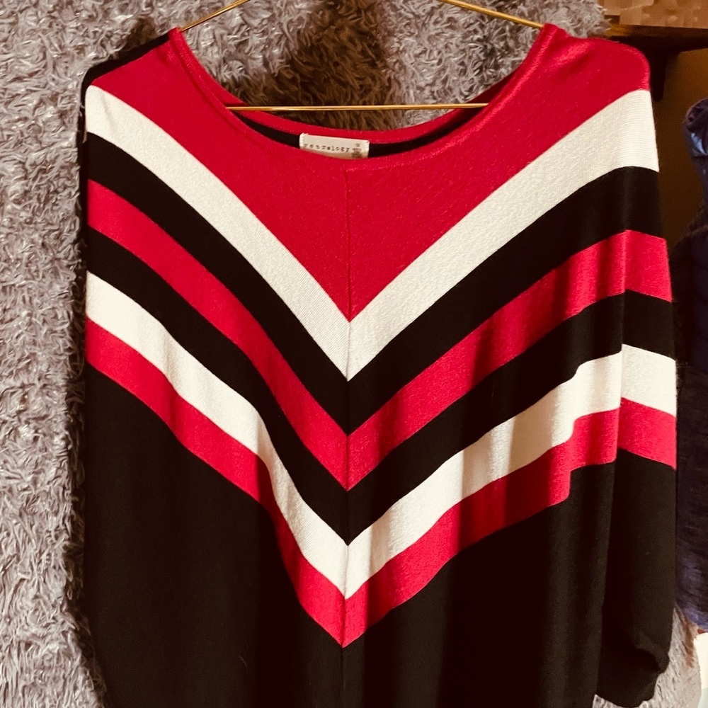 Retreology 1x Women’s Dress Shirt Sweater